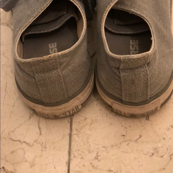 Gray Low top converses size 8 - Picture 5 of 7